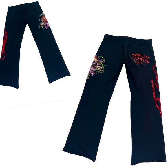 Ed Hardy Pants - Vintage Y2K Ed Hardy Monogram Design Black
Sweatpants, size small